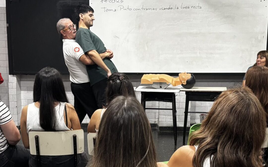 Capacitación en RCP para docentes y estudiantes